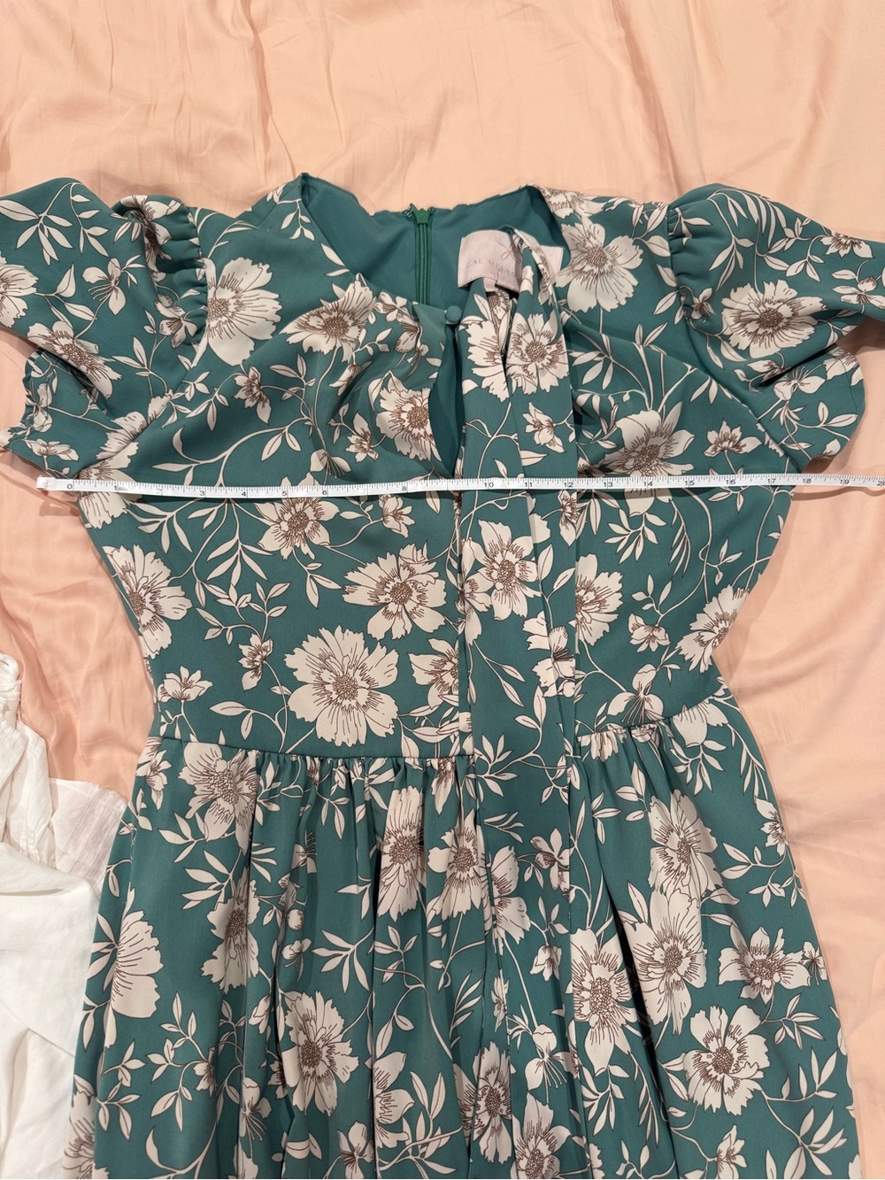 Gal Meets Glam Floral Maxi Dress in Teal with Tie Waist - Picture 4 of 5